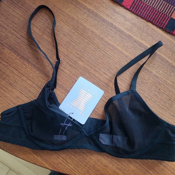 Savage X Fenty Nothin' But Net Plunge Bra - Picture 5 of 8